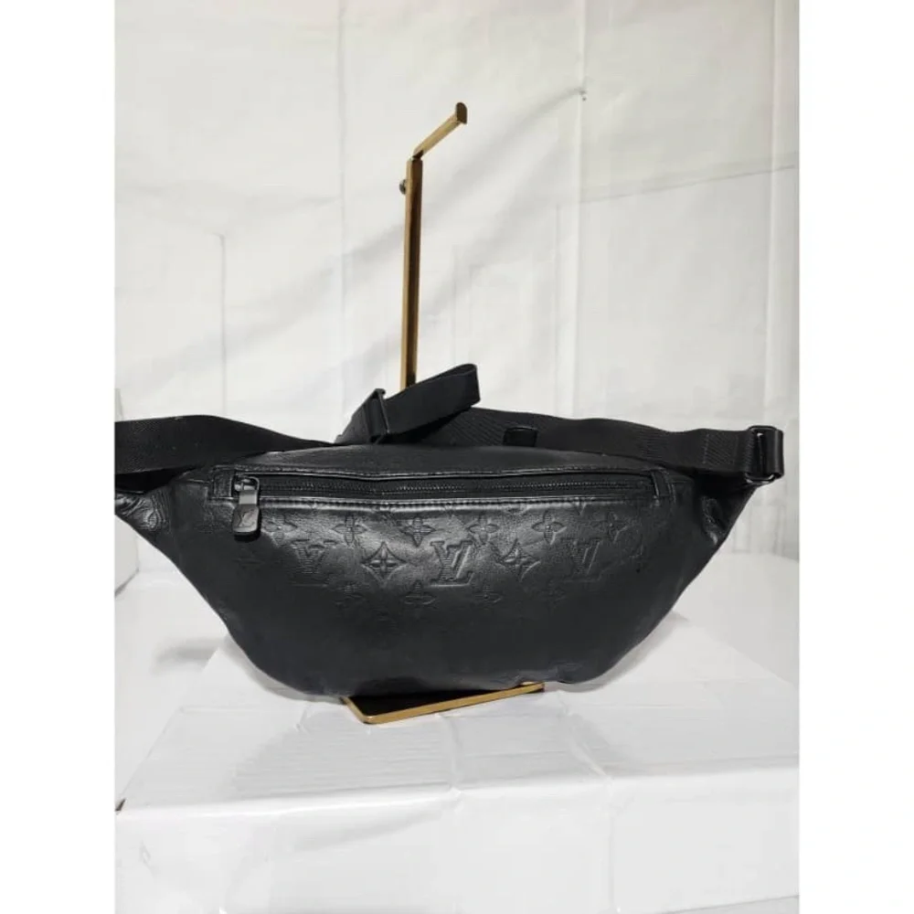 SOLD***Authentic LOUIS VUITTON Monogram Shadow Leather Discovery Bum/Waist Bag - Picture 3 of 15